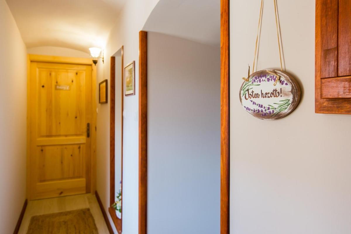 Bakony-Cinca Vendeghaz Hotell Szentgál Eksteriør bilde